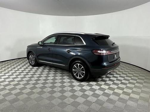 2022 Lincoln Nautilus Standard