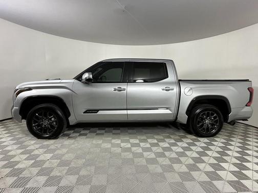 2023 Toyota Tundra Hybrid Platinum