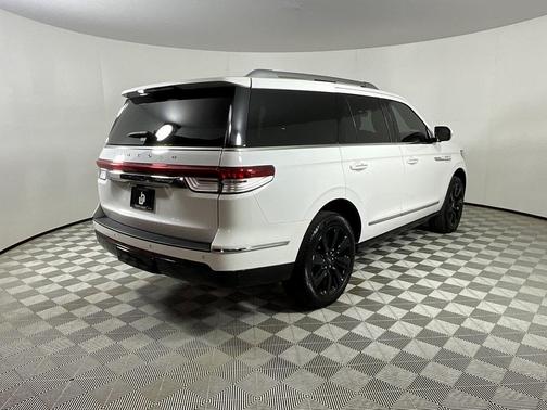 2023 Lincoln Navigator Reserve