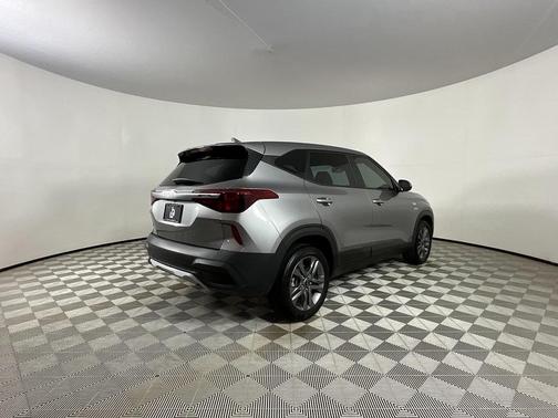 2023 Kia Seltos LX