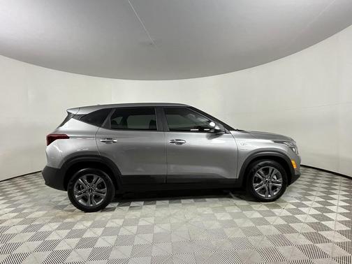 2023 Kia Seltos LX