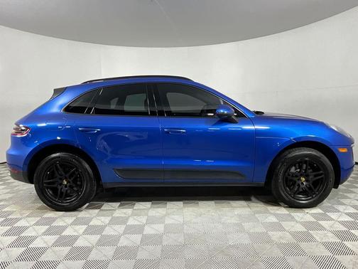 Blue 2018 Porsche Macan Base