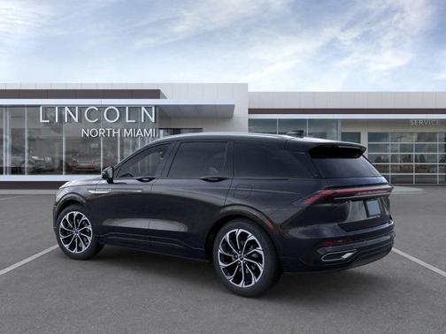 2025 Lincoln Nautilus Reserve