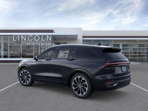 2025 Lincoln Nautilus Reserve