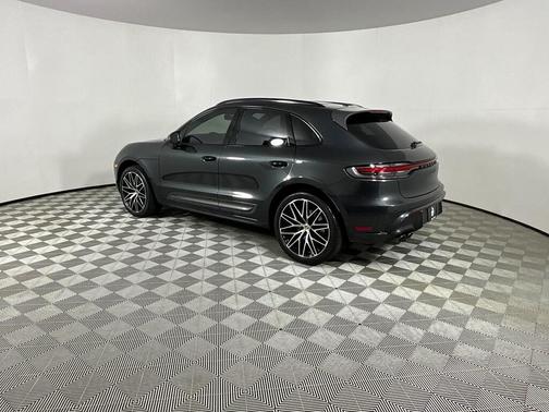 2023 Porsche Macan T