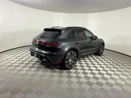2023 Porsche Macan T