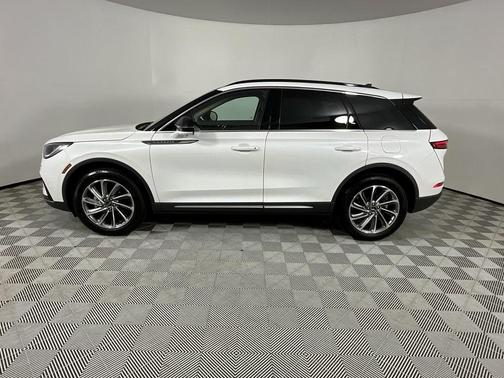 2025 Lincoln Corsair Premiere