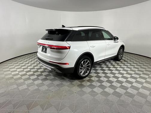 2025 Lincoln Corsair Premiere