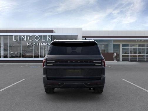 2025 Lincoln Navigator Black Label