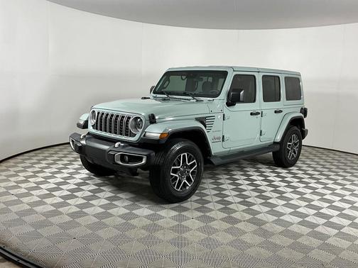 Earl Clearcoat 2024 Jeep Wrangler Sahara