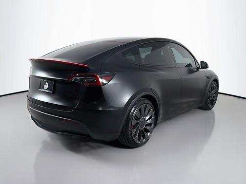 Black 2022 Tesla Model Y Performance