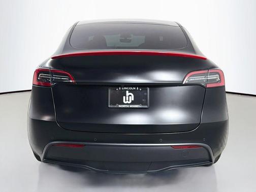 Black 2022 Tesla Model Y Performance