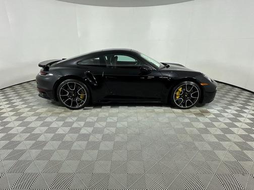 2025 Porsche 911 Turbo