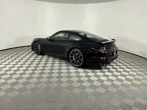 2025 Porsche 911 Turbo