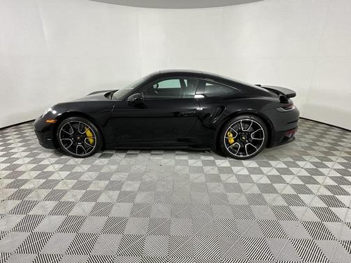 2025 Porsche 911 Turbo