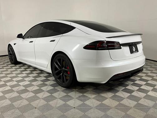 2025 Tesla Model S Plaid