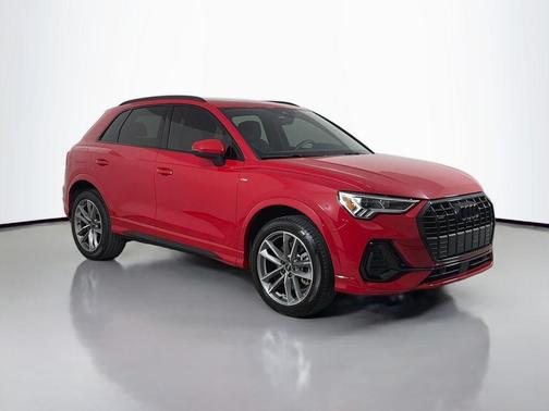 Tango Red Metallic 2022 Audi Q3 45 S line Premium