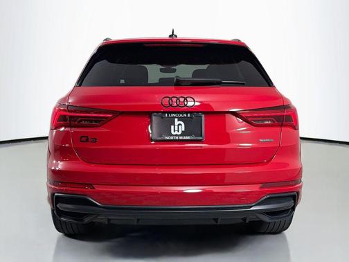 Tango Red Metallic 2022 Audi Q3 45 S line Premium