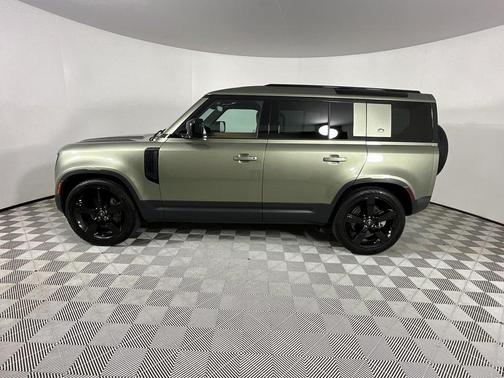 2023 Land Rover Defender 110 SE