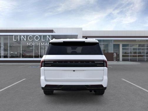 2025 Lincoln Navigator L Reserve