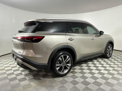 Warm Titanium 2024 INFINITI QX60 Luxe