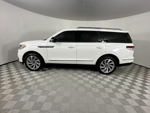 2024 Lincoln Navigator Premiere