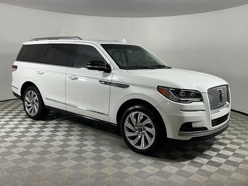 2024 Lincoln Navigator Premiere