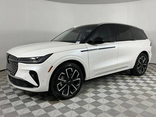 2024 Lincoln Nautilus Reserve