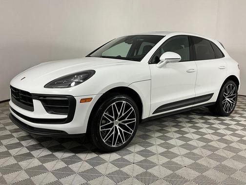 2022 Porsche Macan Base