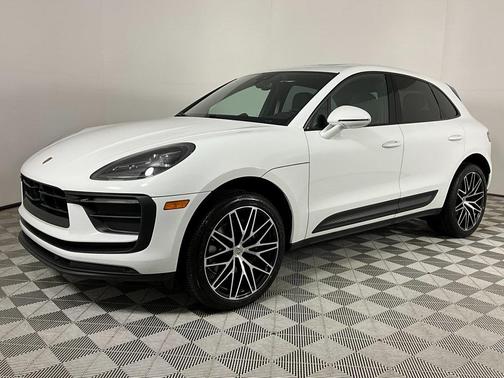 2022 Porsche Macan Base