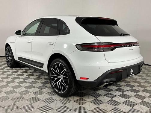 2022 Porsche Macan Base