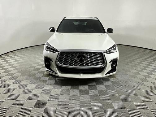 2023 INFINITI QX55 LUXE