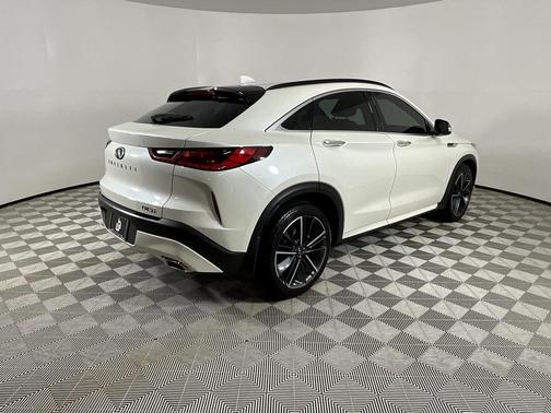 2023 INFINITI QX55 LUXE