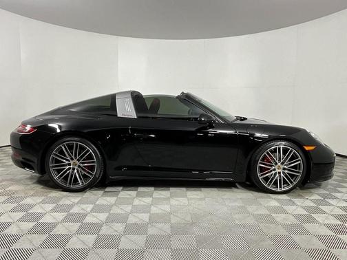 2019 Porsche 911 Targa 4