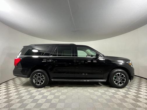 2022 Ford Expedition Max XLT