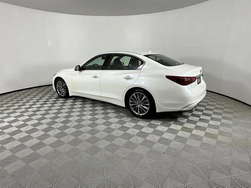 2022 INFINITI Q50 LUXE