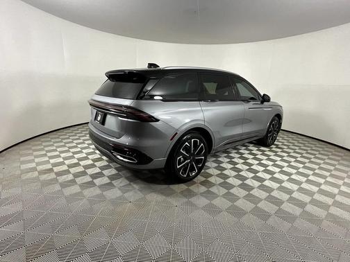 2025 Lincoln Nautilus Reserve