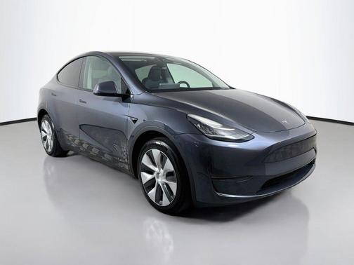 Gray 2022 Tesla Model Y Long Range