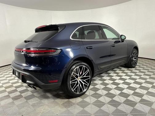 2022 Porsche Macan S