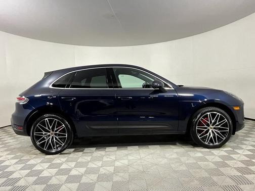 2022 Porsche Macan S