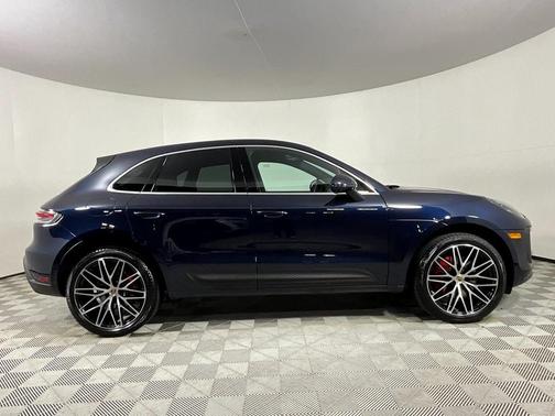 2022 Porsche Macan S
