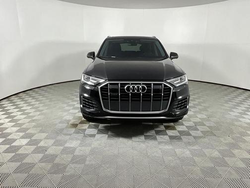 2022 Audi Q7 55 Premium Plus