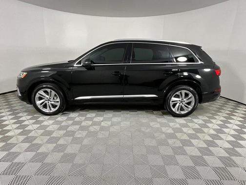 2022 Audi Q7 55 Premium Plus