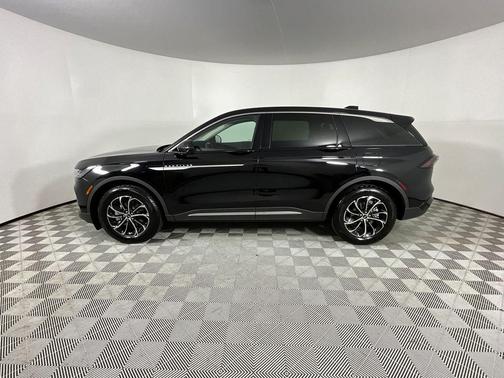 Black Metallic 2025 Lincoln Nautilus Premiere
