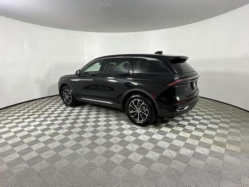 Black Metallic 2025 Lincoln Nautilus Premiere