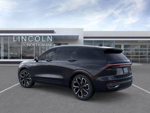 2025 Lincoln Nautilus Reserve