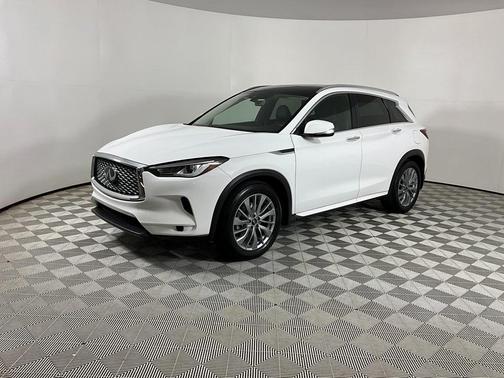 2023 INFINITI QX50 Luxe
