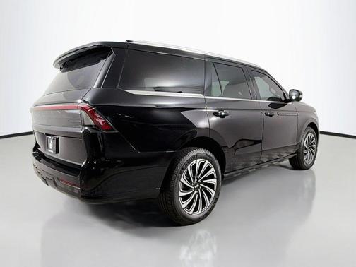 Infinite Black Metallic 2027 Lincoln Navigator Black Label