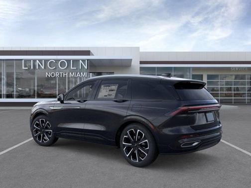 2025 Lincoln Nautilus Reserve