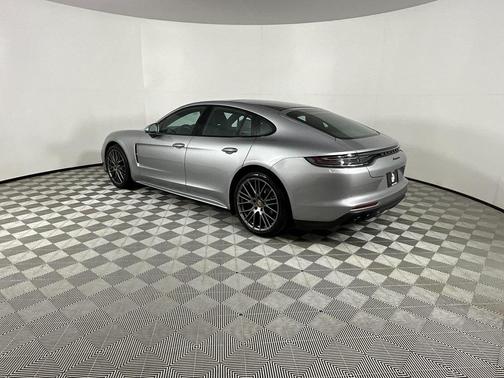 2022 Porsche Panamera Platinum Edition
